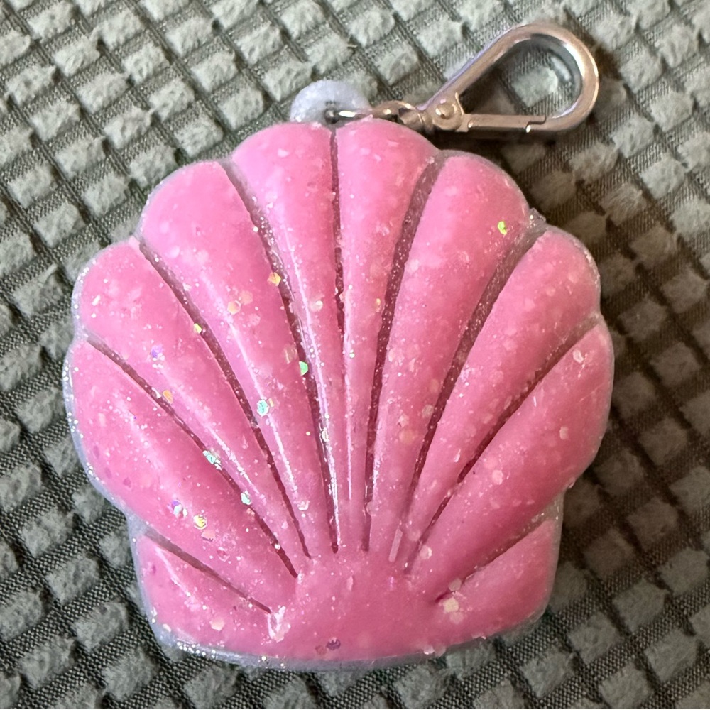 Bath & Body Works PocketBac Glossy Pink Seashell Sanitizer Holder